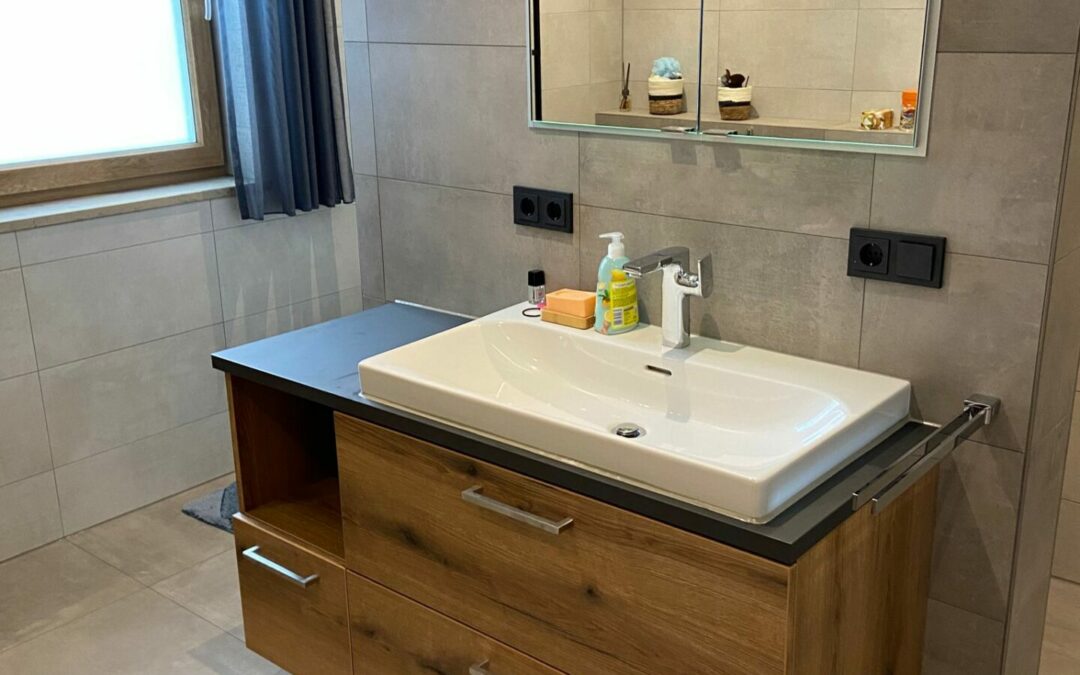 Badunterschrank gefertigt nach Kundenwunsch