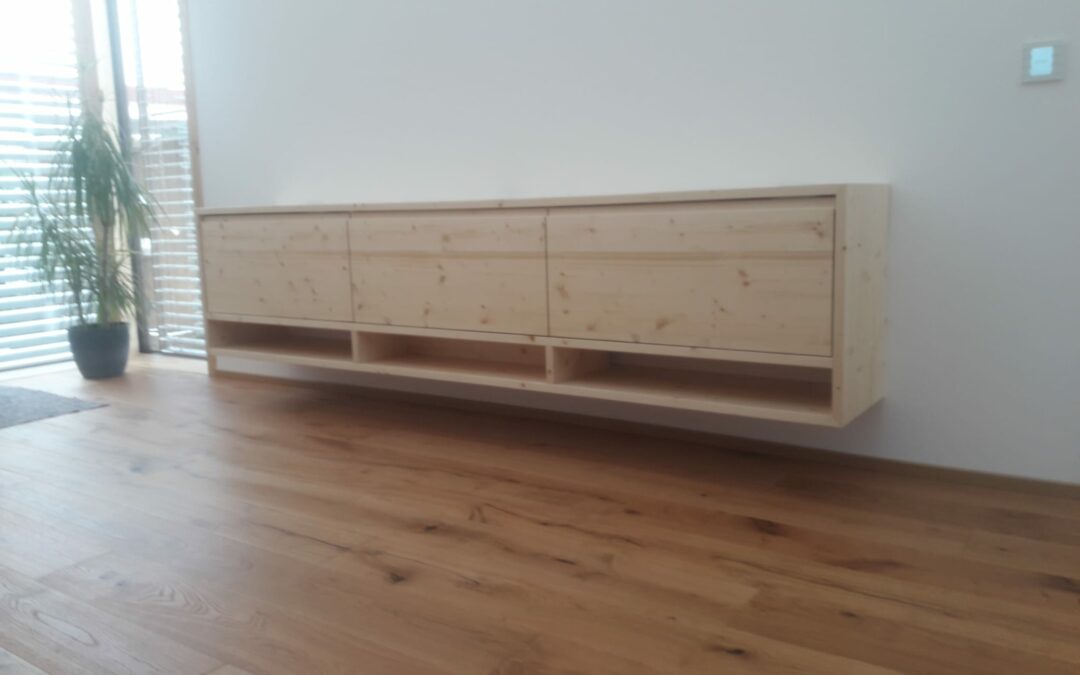 Sideboard in Richte mit eingefräster Griffmulde